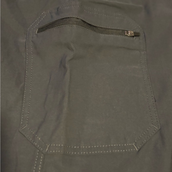Eddie Bauer Men's Dark Gray Cargo Pants - Picture 7 of 7